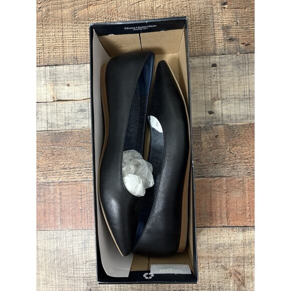 Classic Black Leather Flats - Picture 2 of 10